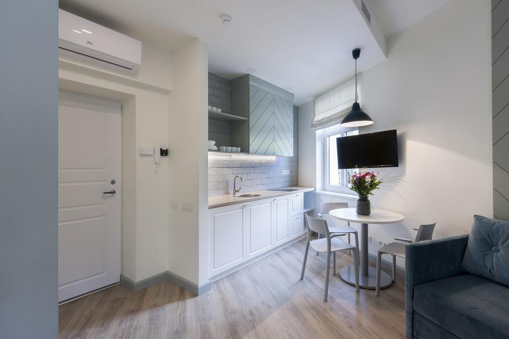 Apartment 9010 *